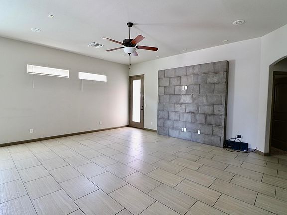 4th image of 3817 Loma Cortez Dr