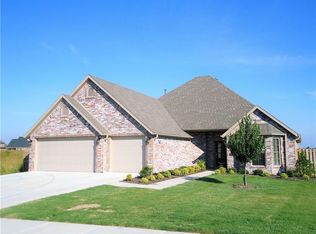 4200 SW Rhinestone Blvd, Bentonville, AR 72713