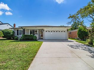 39356 Della Rosa Dr, Sterling Heights, MI 48313