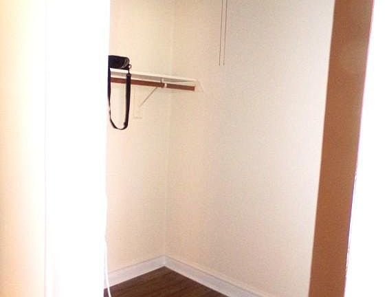 4th image of 6916 N Lakewood Ave APT 306