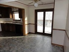 4th image of 656 Larpenteur Ave E