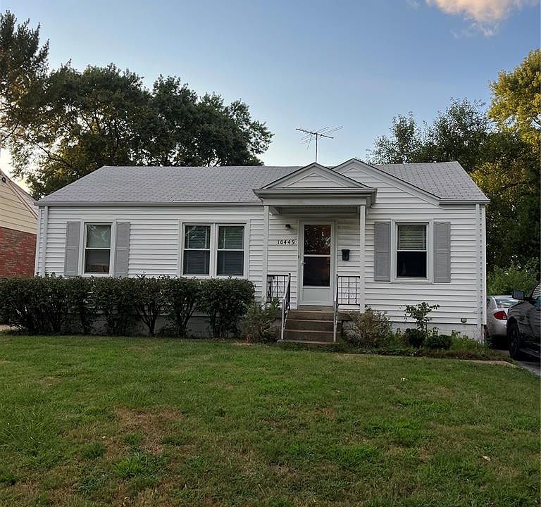 1st image of 10449 San Carlos Ln