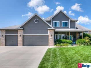 1907 Old Gaelic Cir, Bellevue, NE 68123