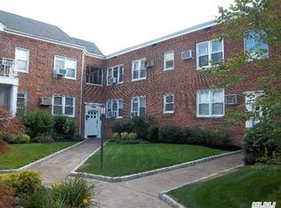 1379 Broadway APT A21, Hewlett, NY 11557