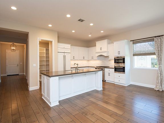 4th image of 1841 Giardino Way