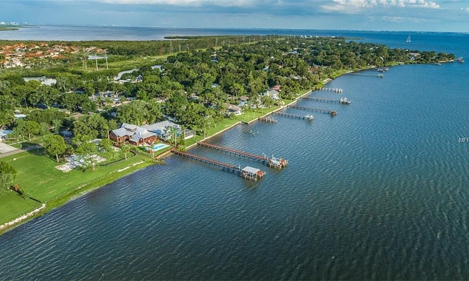 1st image of 348 Shore Dr E