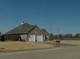 3208 S Saddle Rock St, Stillwater, OK 74074