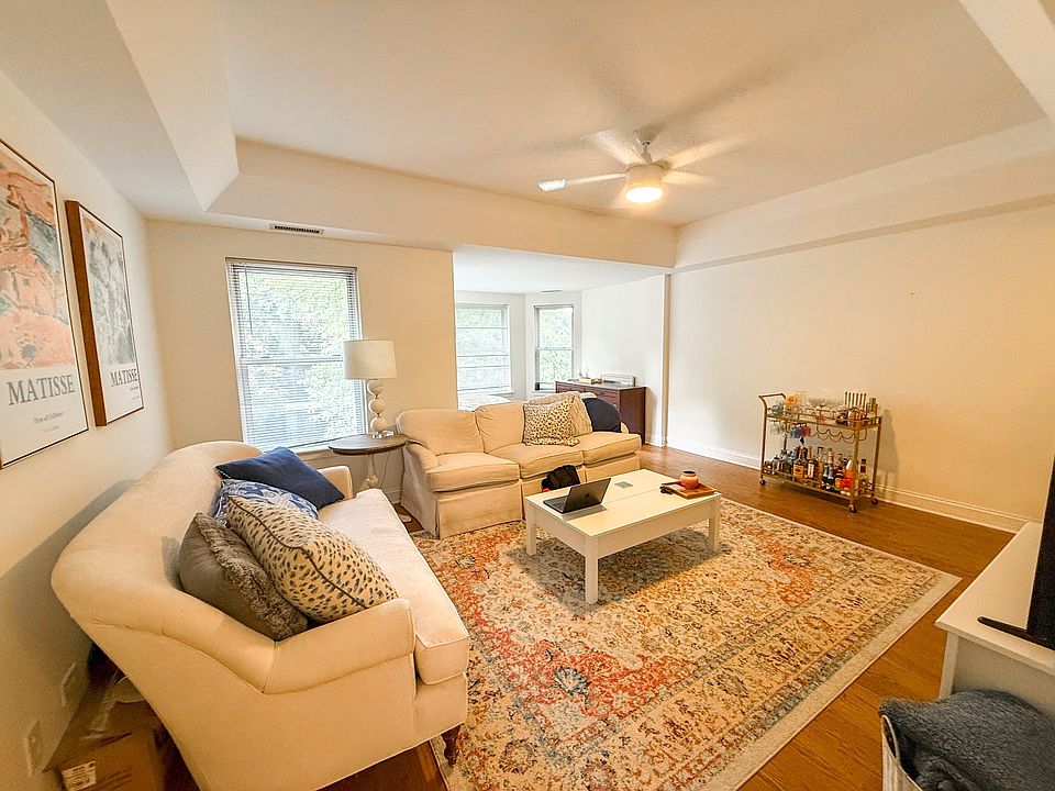 1st image of 2609-15 N Hampden Ct #2613-3S