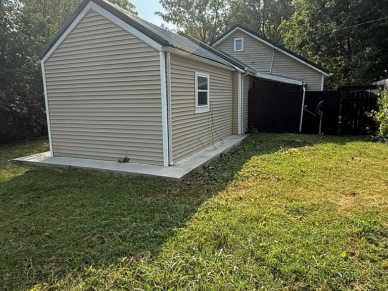 729 Beechwood Dr — Photo 4