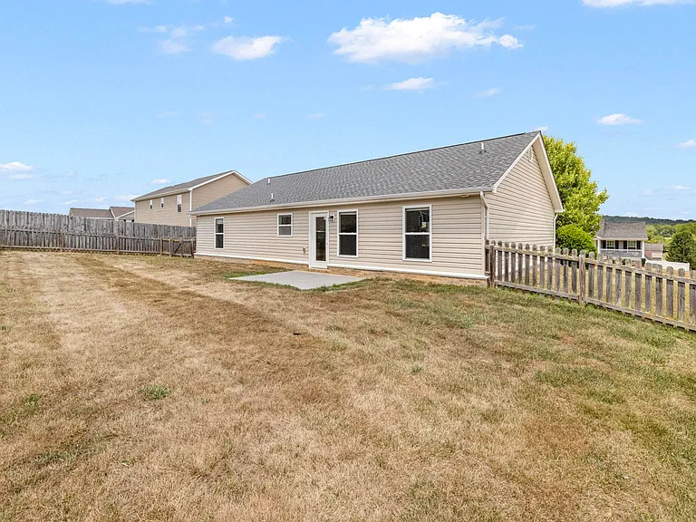 137 May Apple Dr — Photo 11