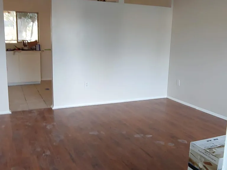 1626 Cloverdale Dr — Photo 3