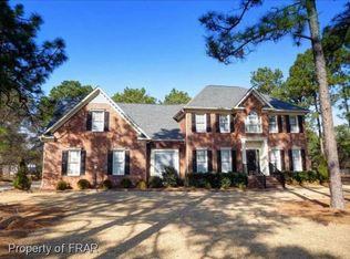 862 Foxcroft Dr, Fayetteville, NC 28311
