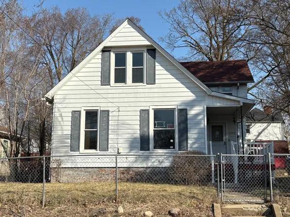 1003 W Olive St, Bloomington, IL 61701