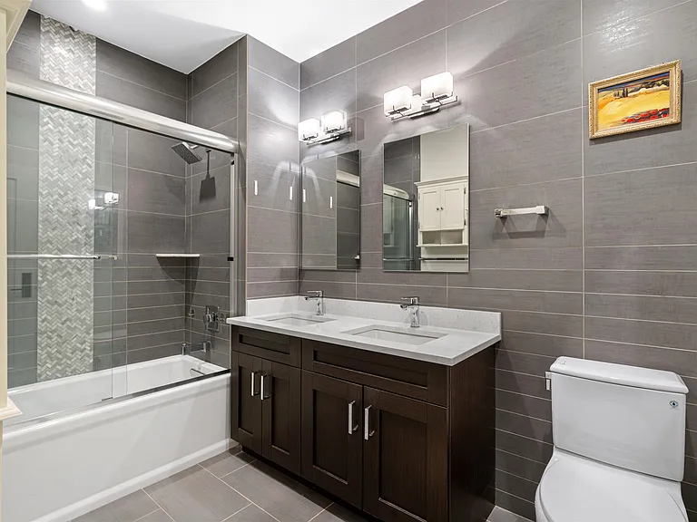 227 4th St #201 — Photo 7