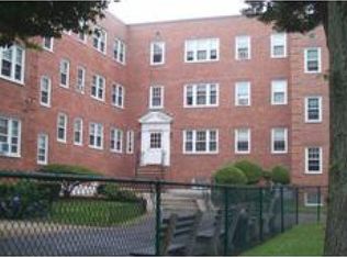 25 Lennon Ct APT 24, South Boston, MA 02127