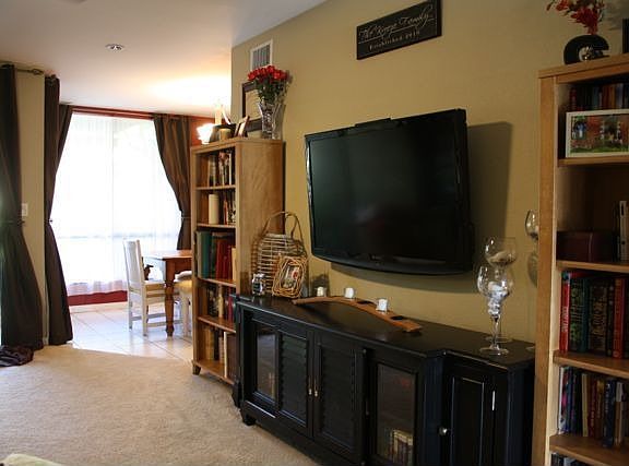 living room to dining room
