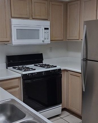 3rd image of 3141 Key Largo Dr Unit 101