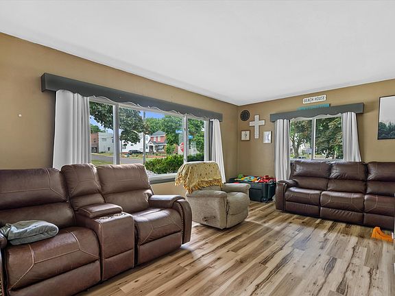 3rd image of 1201 S 19th St
