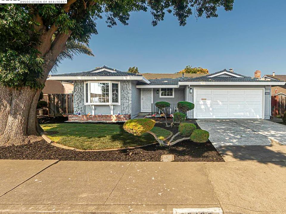1st image of 32469 Deborah Dr