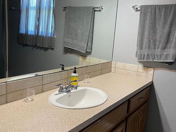 4th image of 509 SW Coral Ave