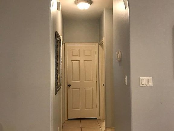 5th image of 107 E Bahama St Unit 4