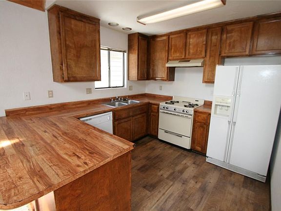 4th image of 40239 Mahanoy Ln