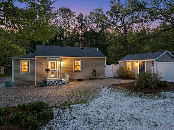 2nd image of 83 Valley Rd