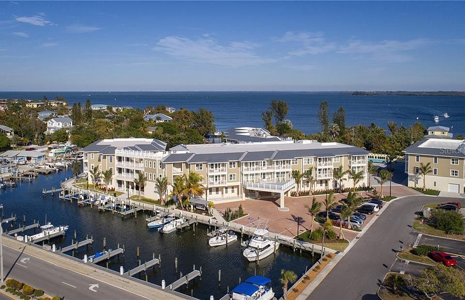 1st image of 5325 Marina Dr #234