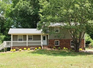 3115 Macedonia Dr, Powder Springs, GA 30127