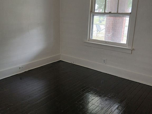 5th image of 138 N 38th St