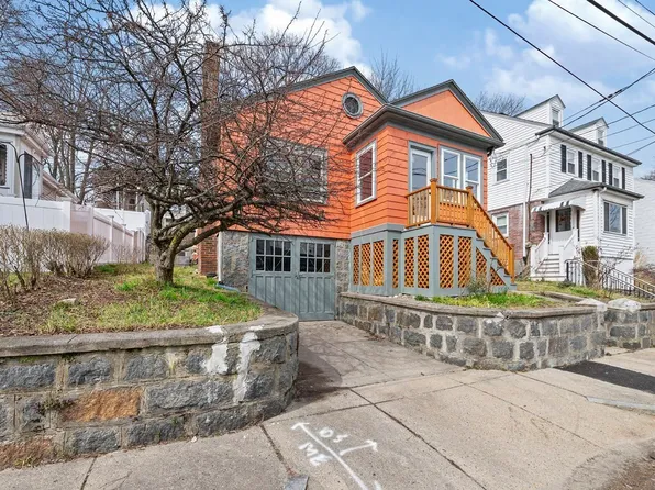 49 Huron Cir, Dorchester, MA 02124