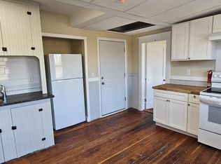 2017 High St, Three Rivers, MA 01080