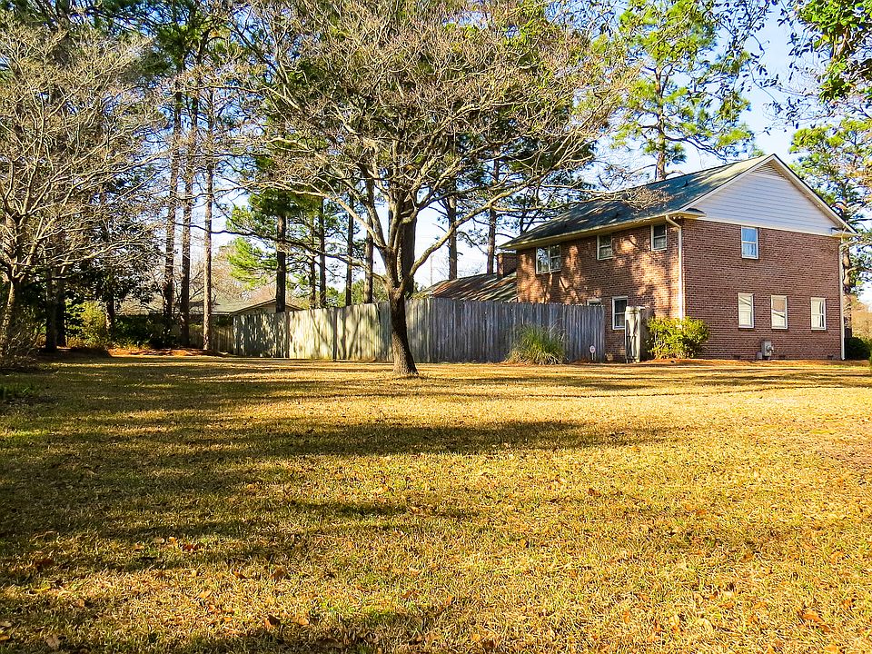 2nd image of 2704 Plainfield Ct