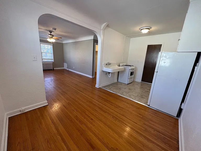 Stevens Square Apartments — Photo 60