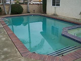 2nd image of 1323 S Briargate Ln