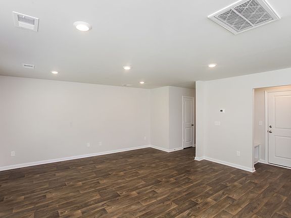 4th image of 494 Blue Garden Way