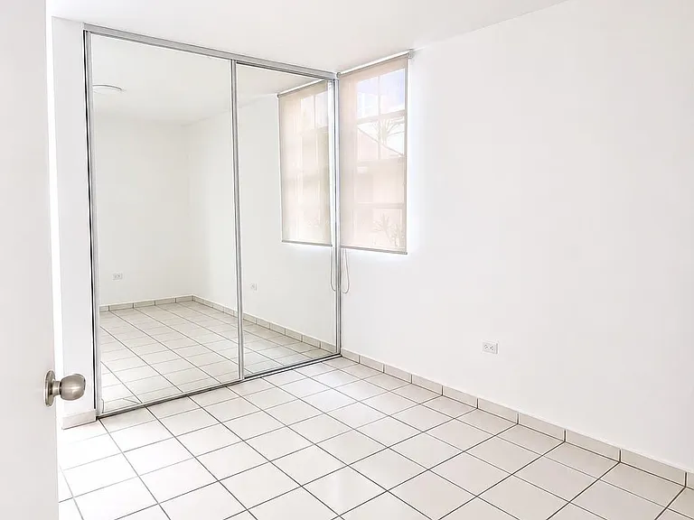 18-18 Avenida Albolote #1503 — Photo 9