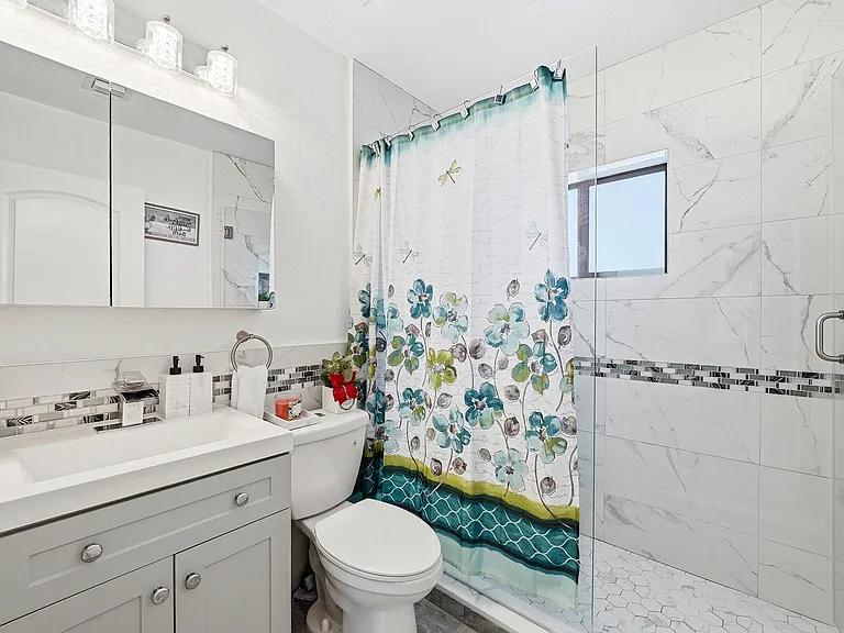 1320 SW 34th Ave #2 — Photo 10