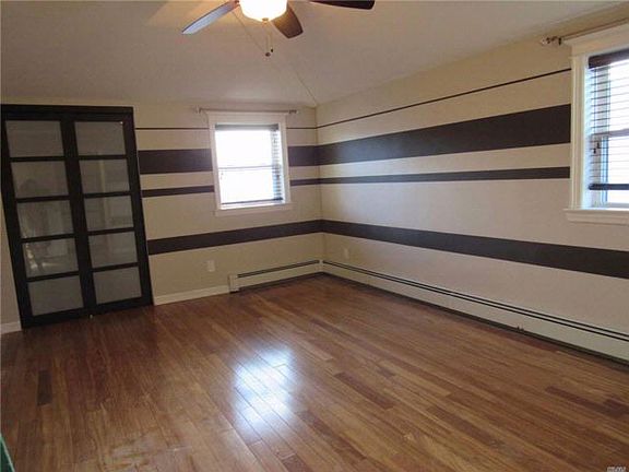 5th image of 15541 Bridgeton St