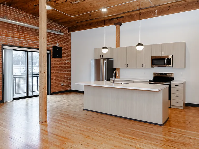128 W River St #307 — Photo 19
