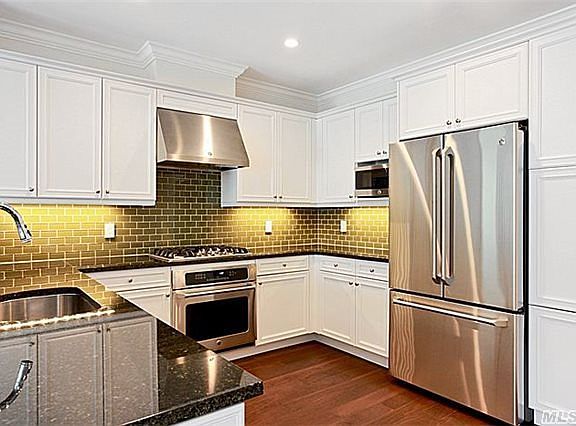 3rd image of 301 Franklin Ave APT 109