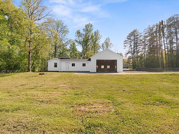2nd image of 602 Dawnville Rd
