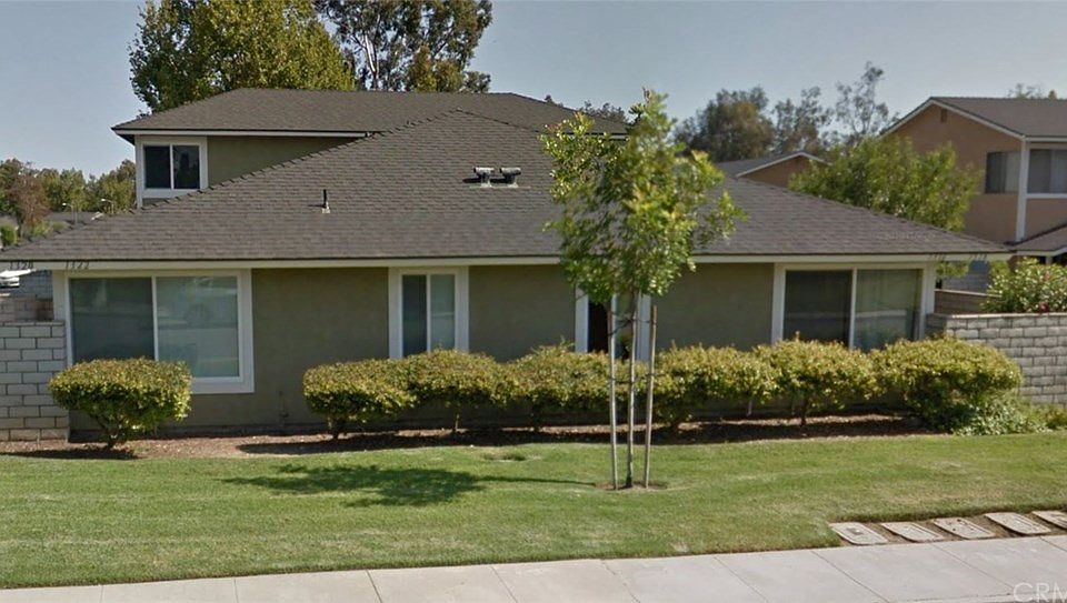 1st image of 1320 Parkside Dr