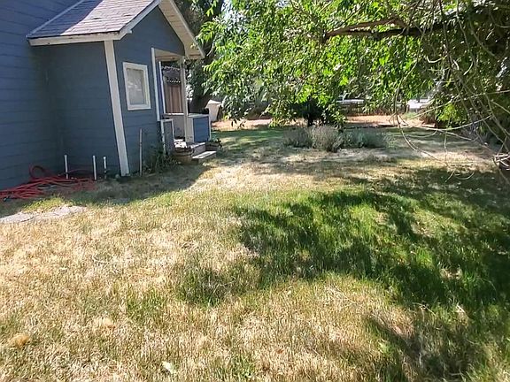 4th image of 608 N Wenas St