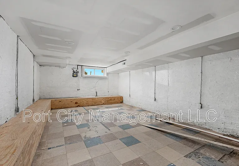 207 S Ellwood Ave — Photo 18