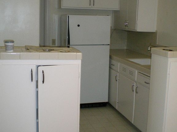 3rd image of 1450 Lincoln Ave Unit 17