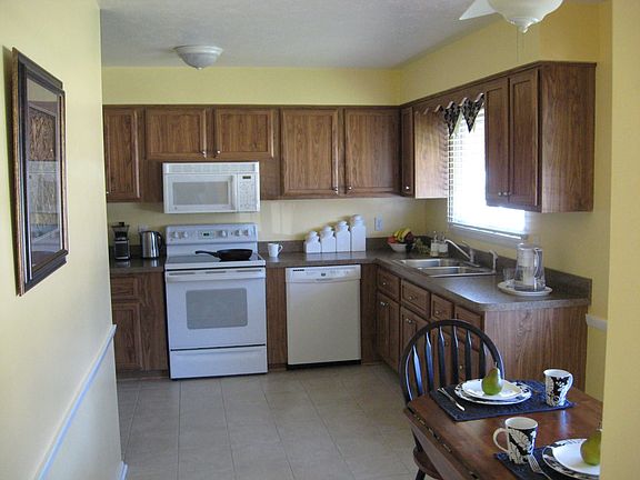 3rd image of 6640 Glenallen Ave