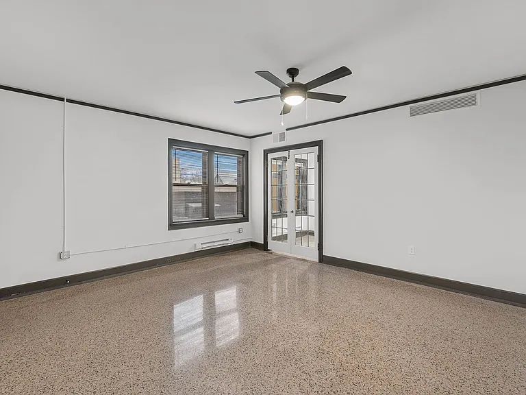 Concordia 27 Apartments - Free 1G Internet & Parking — Photo 24