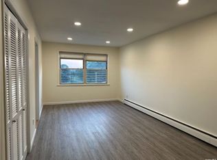 42-85 Crommelin St #3, Flushing, NY 11355