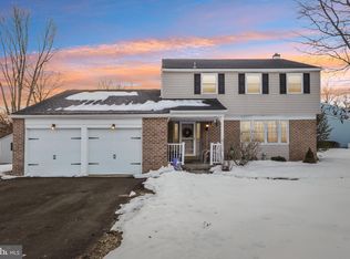 2296 Bramble Gate Dr, Hatfield, PA 19440